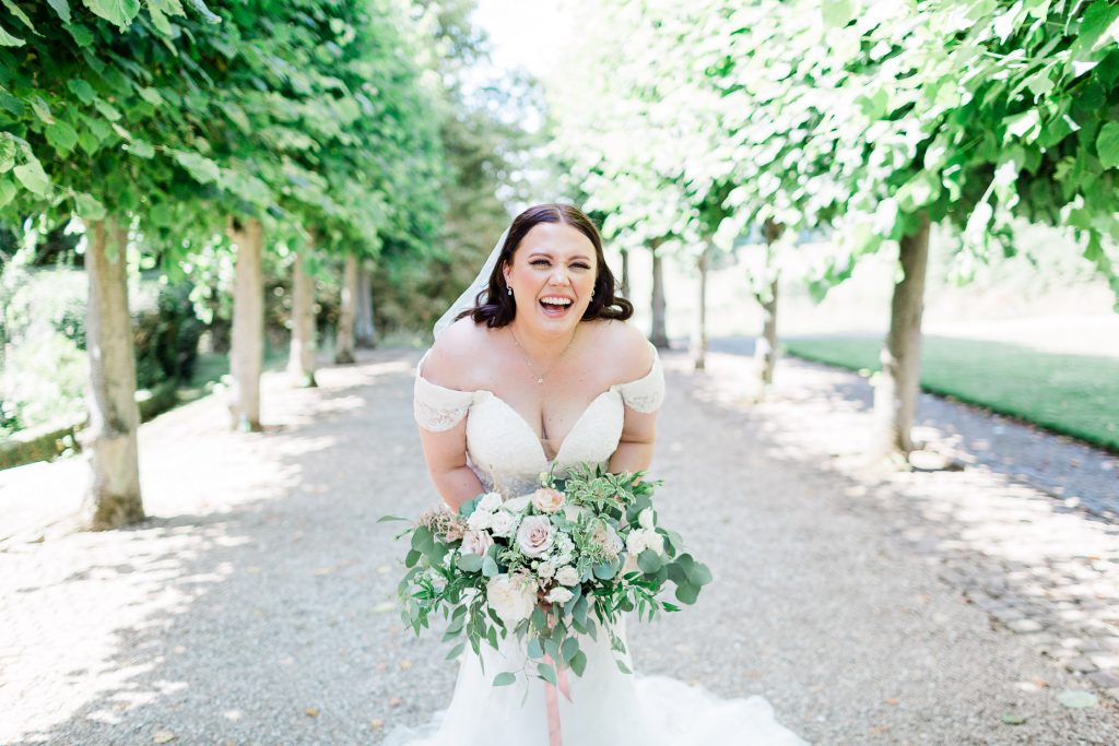 Romantic wedding Photographer : Kelmarsh Hall