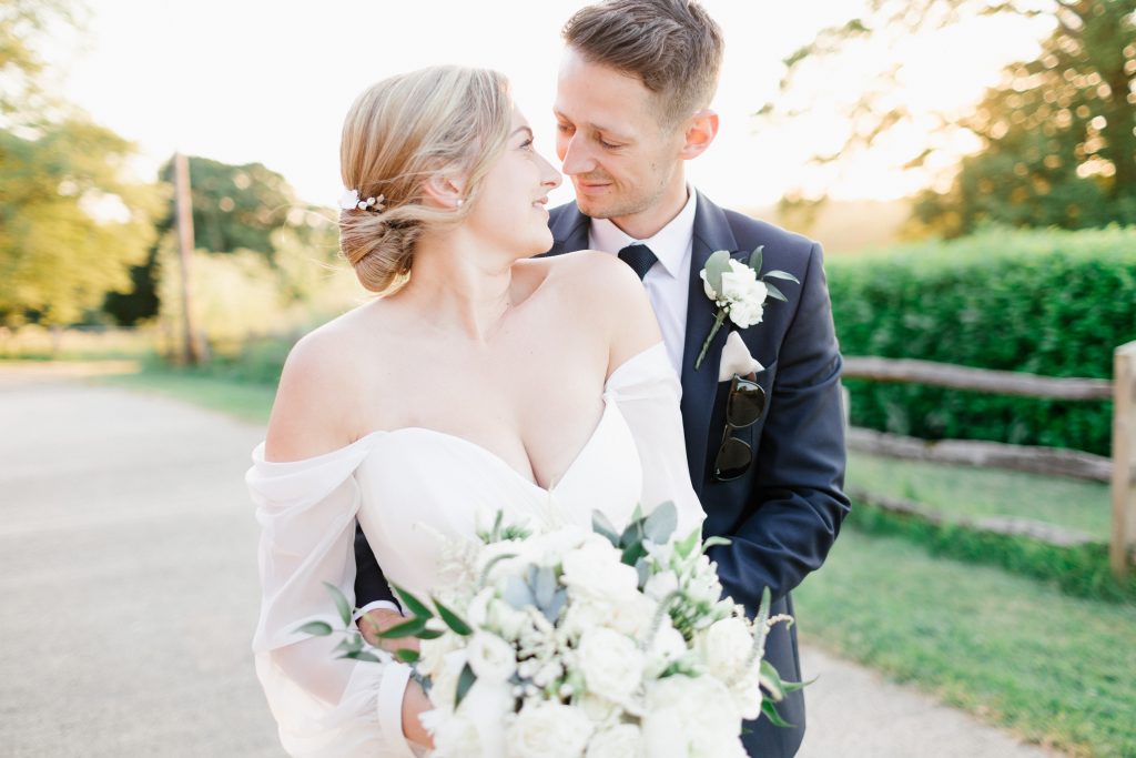 Romantic wedding Photographer : Gaynes Park